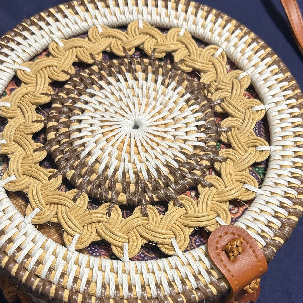 Handcrafted Tan and Cream Woven Round Bag - Picture 3 of 8